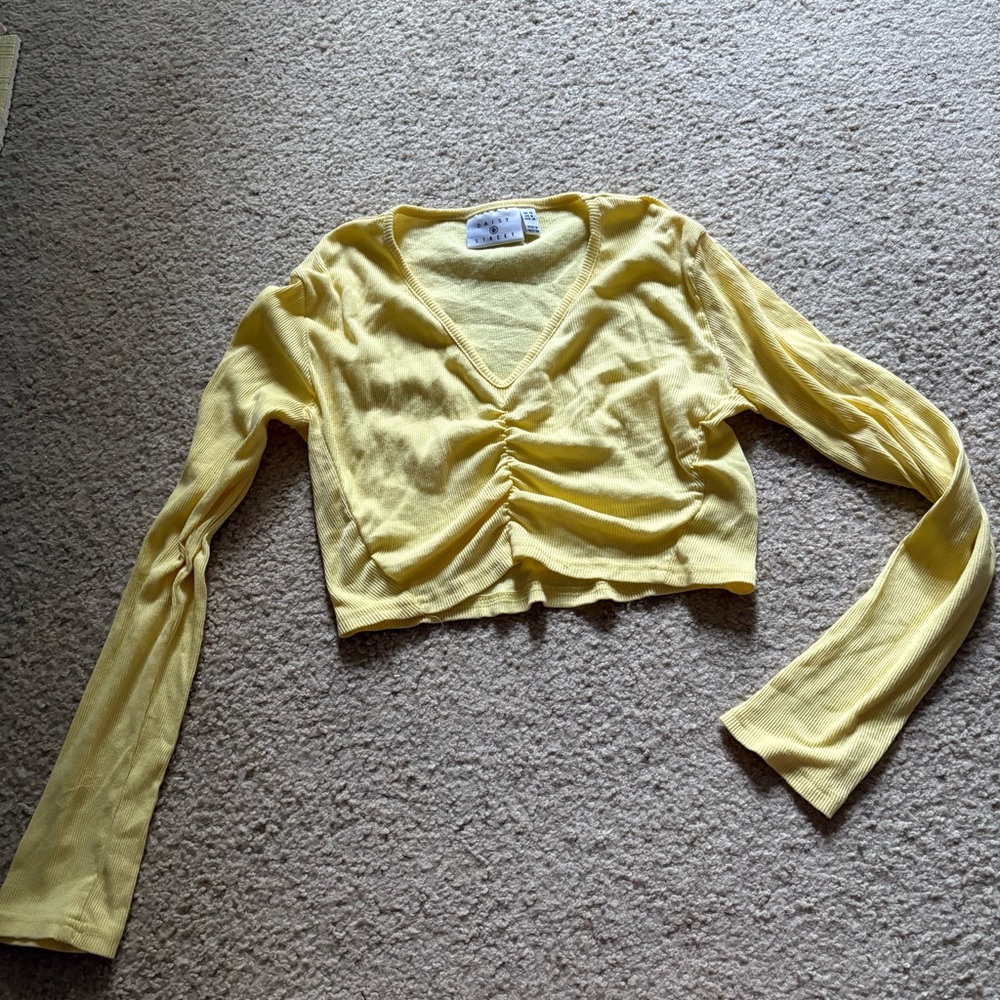 Daisy street Yellow Ruched V-Neck Crop Top